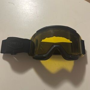 Smith Squad goggles w/ yellow lenses